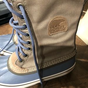 Sorel size 8 women’s boots ***new***